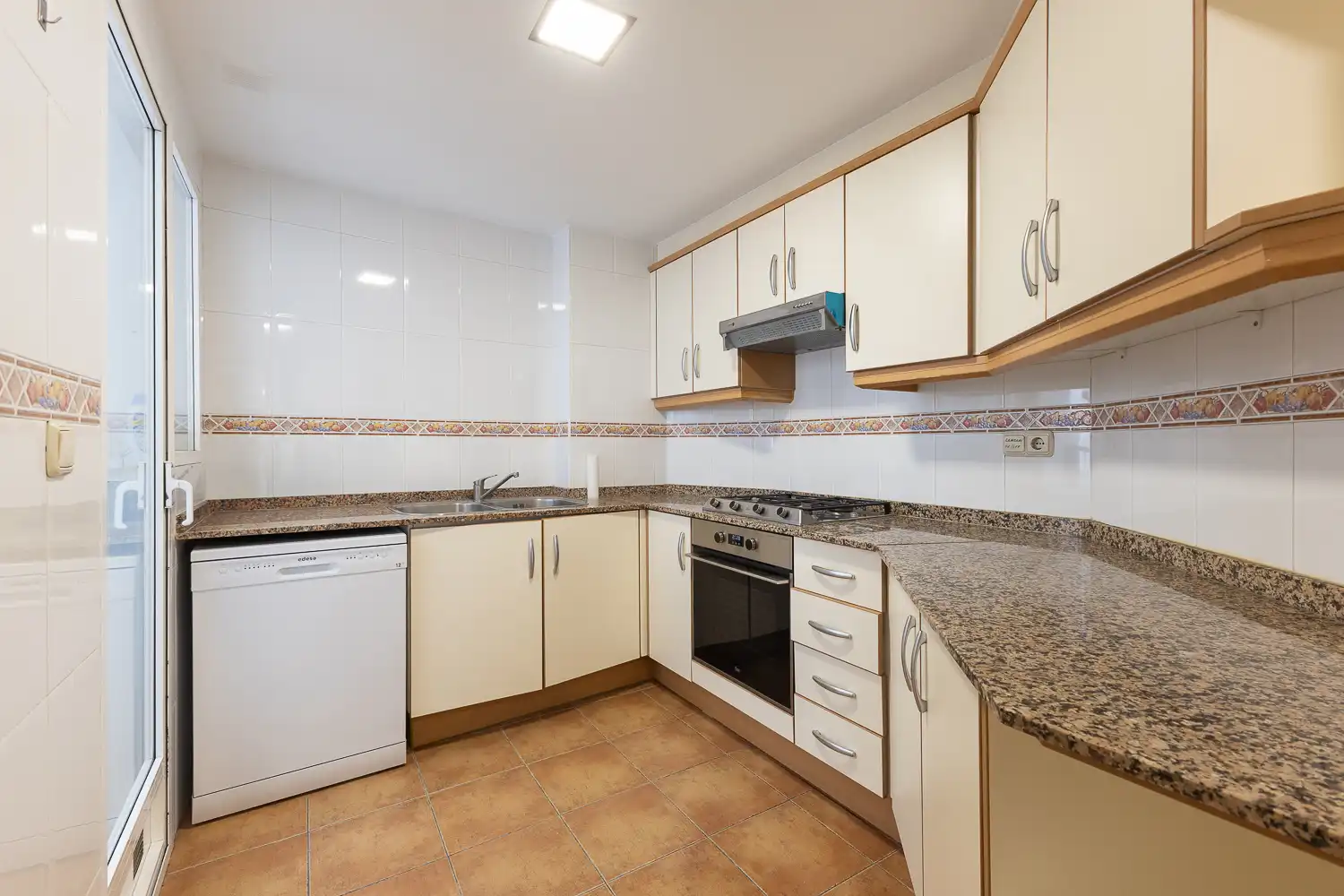 Küche von Wohnung zur Miete in Valencia mit Klimaanlage, Heizung und Balkon