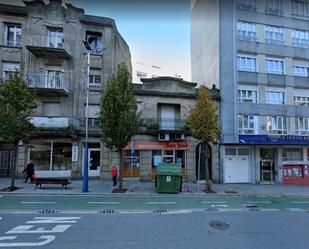 Vista exterior de Edifici en venda en Vigo 