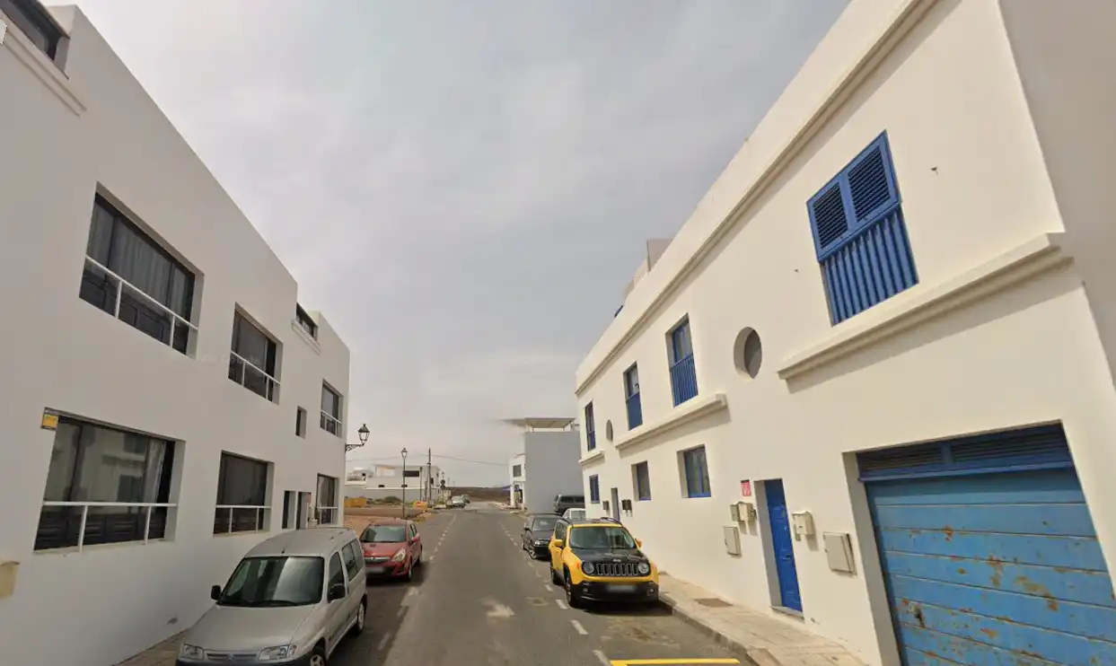 Vista exterior de Piso en venta en Tinajo