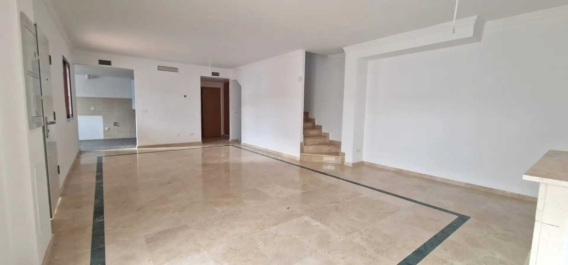 Adossat amb jardí en venda a Doña Julia, imagen 5