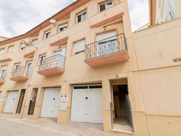 Reihenhaus mit Balkon zum Verkauf in Plaza Plaza Clara Campoamor