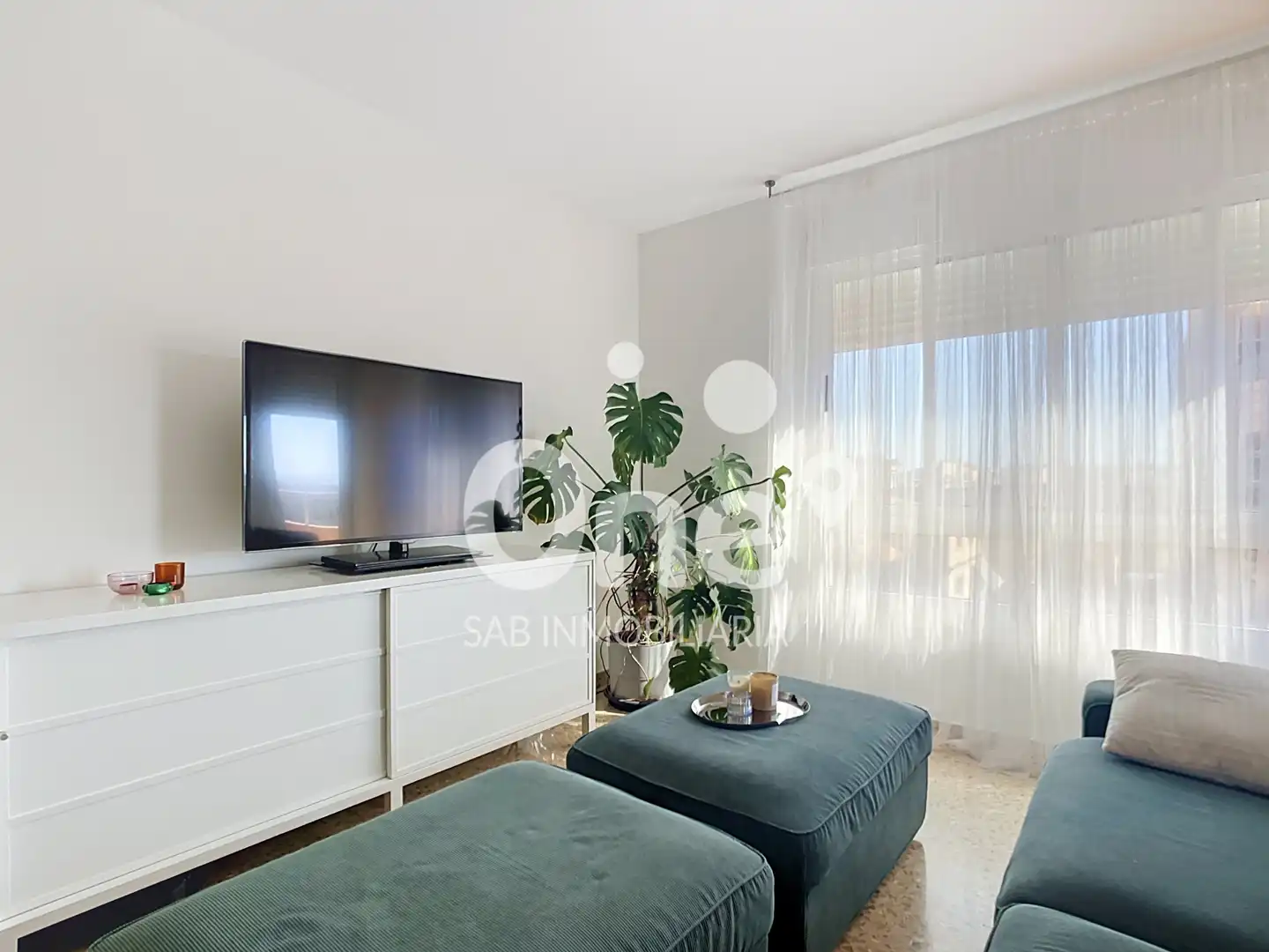 Sala de estar de Piso en venta en La Pobla de Vallbona con Aire acondicionado, Trastero y Horno