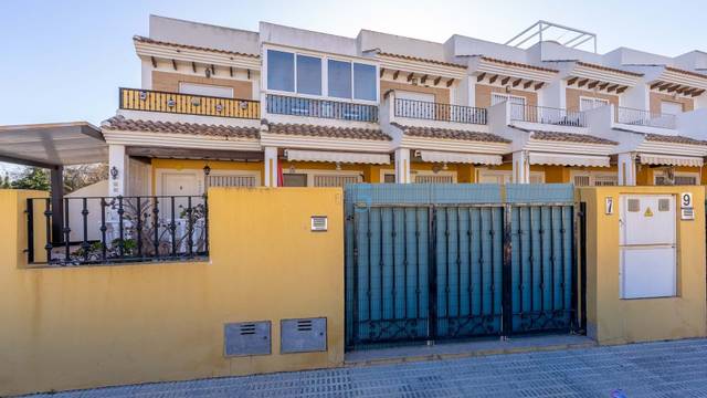 Casa adosada en Venta en Calle Caceres en San Javier ciudad