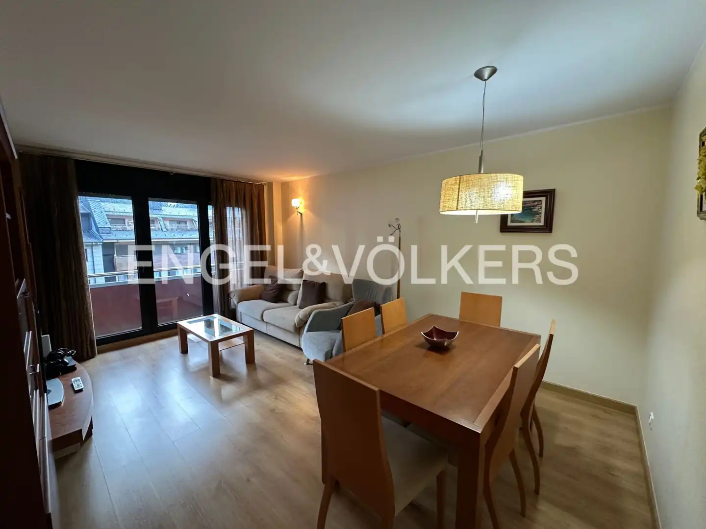 Comedor de Piso de alquiler en Escaldes – Engordany con Calefacción, Parquet y Terraza