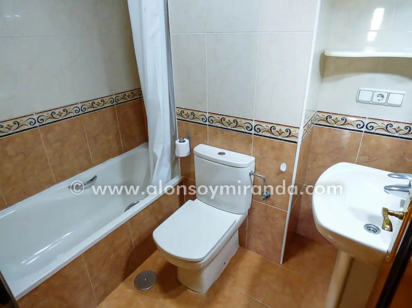 Piso de alquiler en Oviedo - C/ Hijas de la Caridad, Milán - Pumarín
