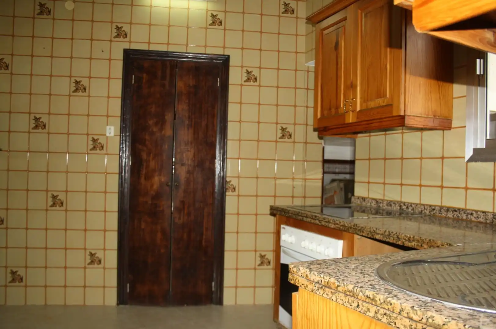Cocina de Casa adosada en venta en Carrión de los Céspedes