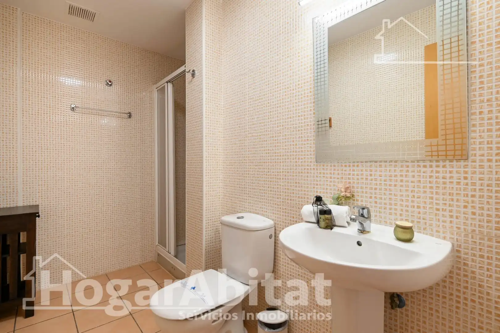Bathroom of Flat for sale in Els Poblets  with Air Conditioner and Furnished