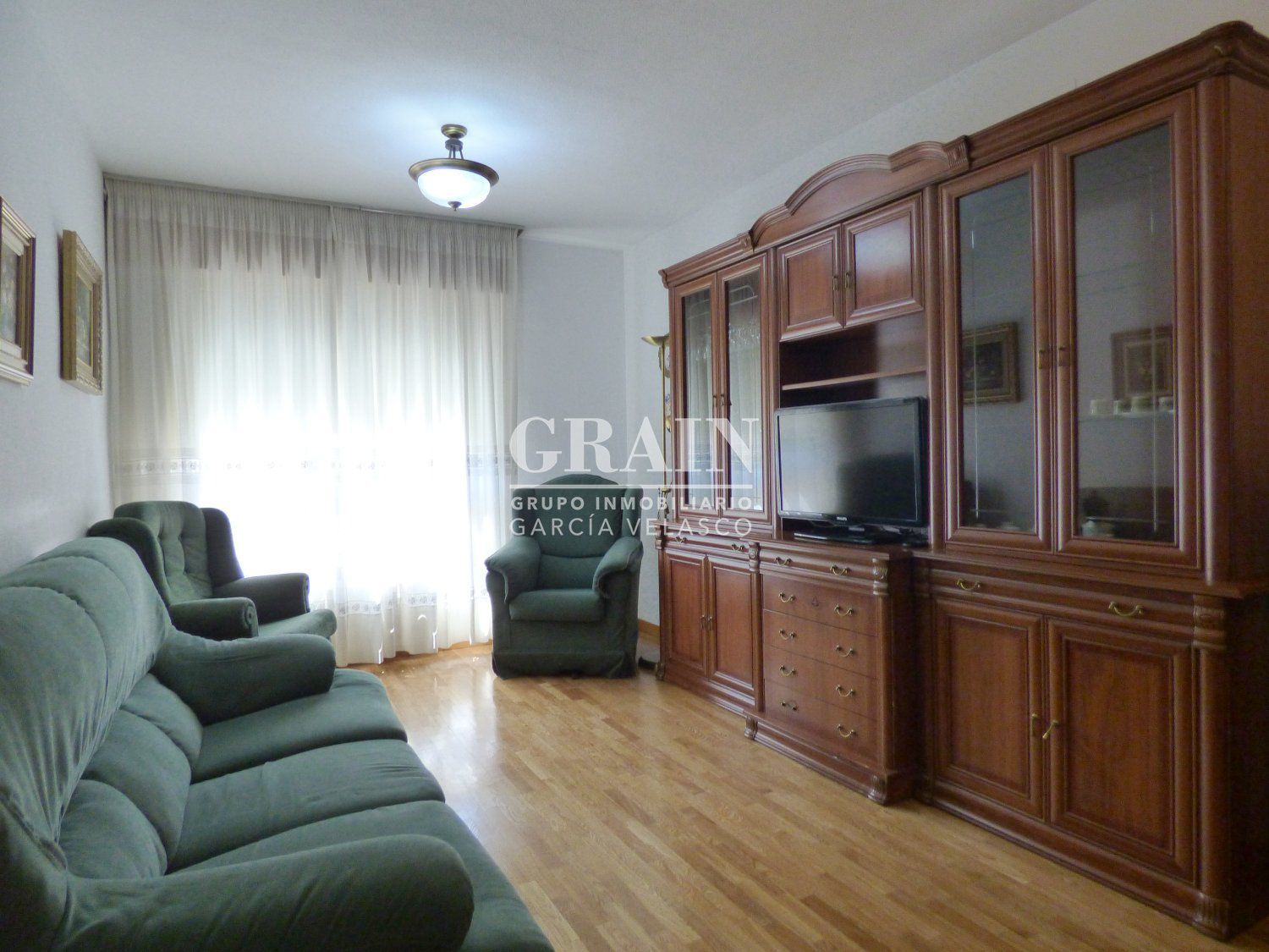 Sala d'estar de Apartament de lloguer en  Albacete Capital amb Calefacció
