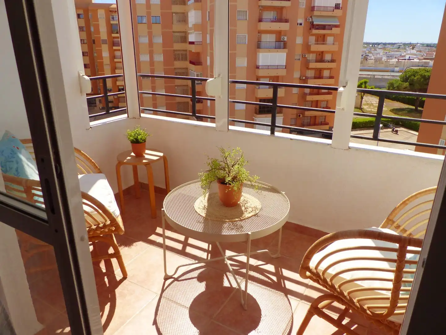 Balcony of Flat for sale in Chipiona  with Air Conditioner, Terrace and Furnished