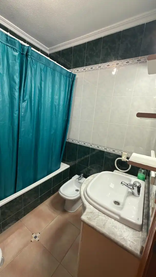 Baño de Casa adosada de alquiler en Punta Umbría con Terraza y Piscina comunitaria