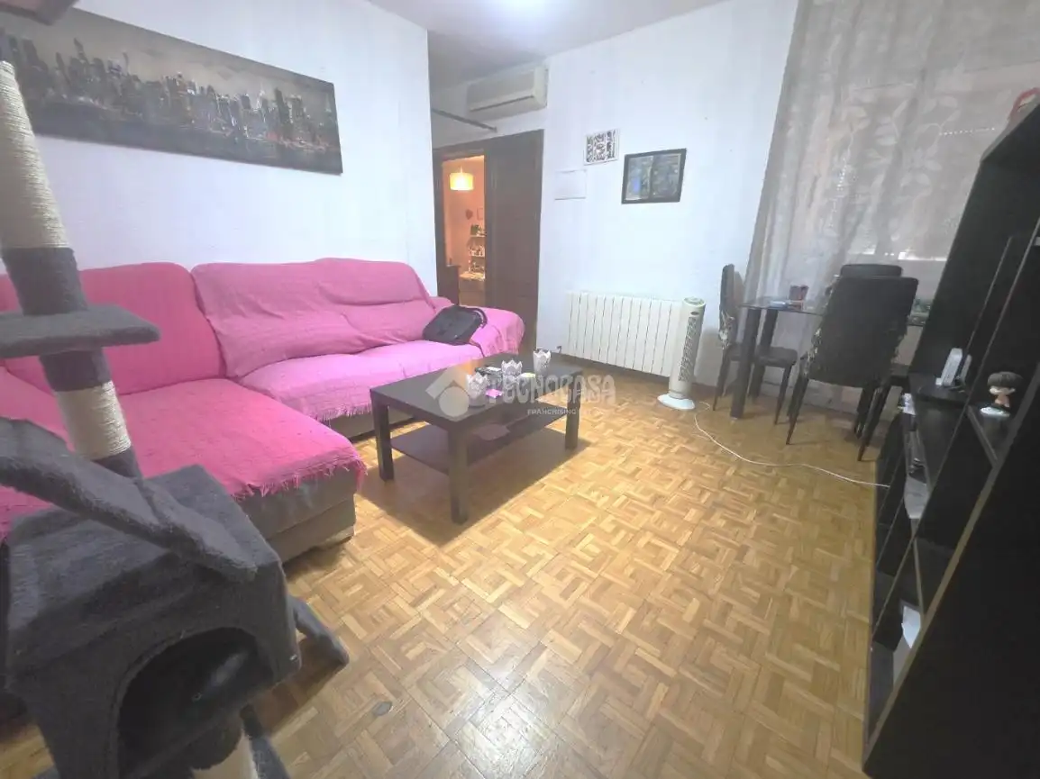 Sala d'estar de Pis en venda en Getafe amb Aire condicionat i Calefacció