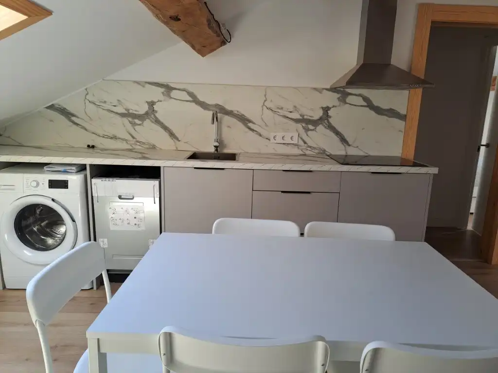 Cuina de Àtic de lloguer en Osséja amb Calefacció, Parquet i Traster
