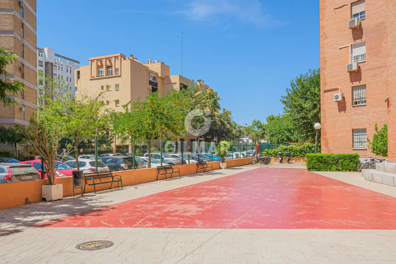 Vista exterior de Piso en venta en Sevilla con Calefacción y Jardín privado