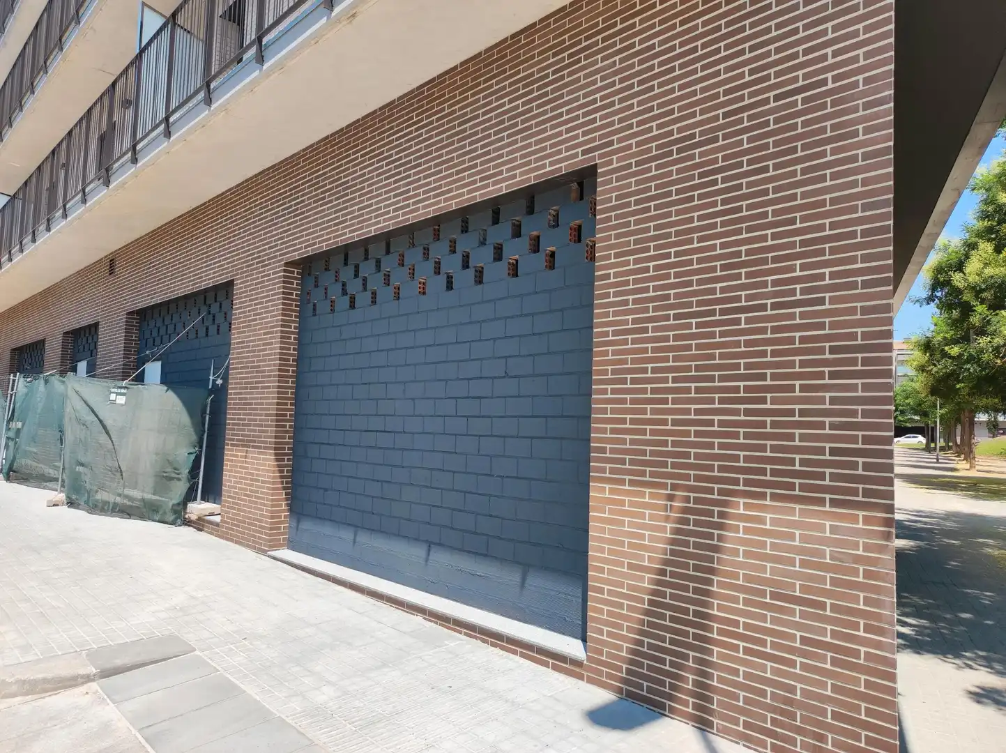 Business premises to rent in Carrer l'Atlàntida, imagen 2