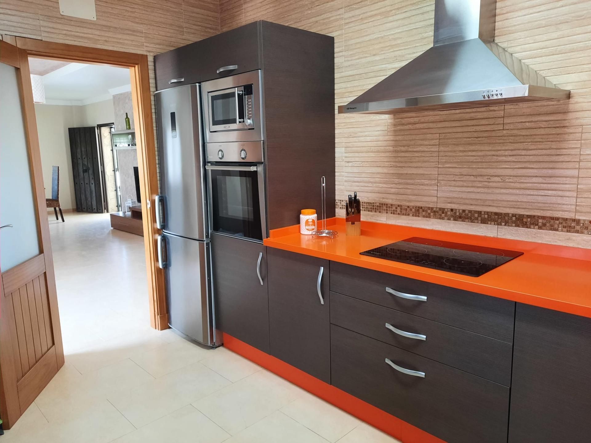 Cuina de Finca rústica en venda en Arcos de la Frontera amb Jardí privat, Traster i Piscina