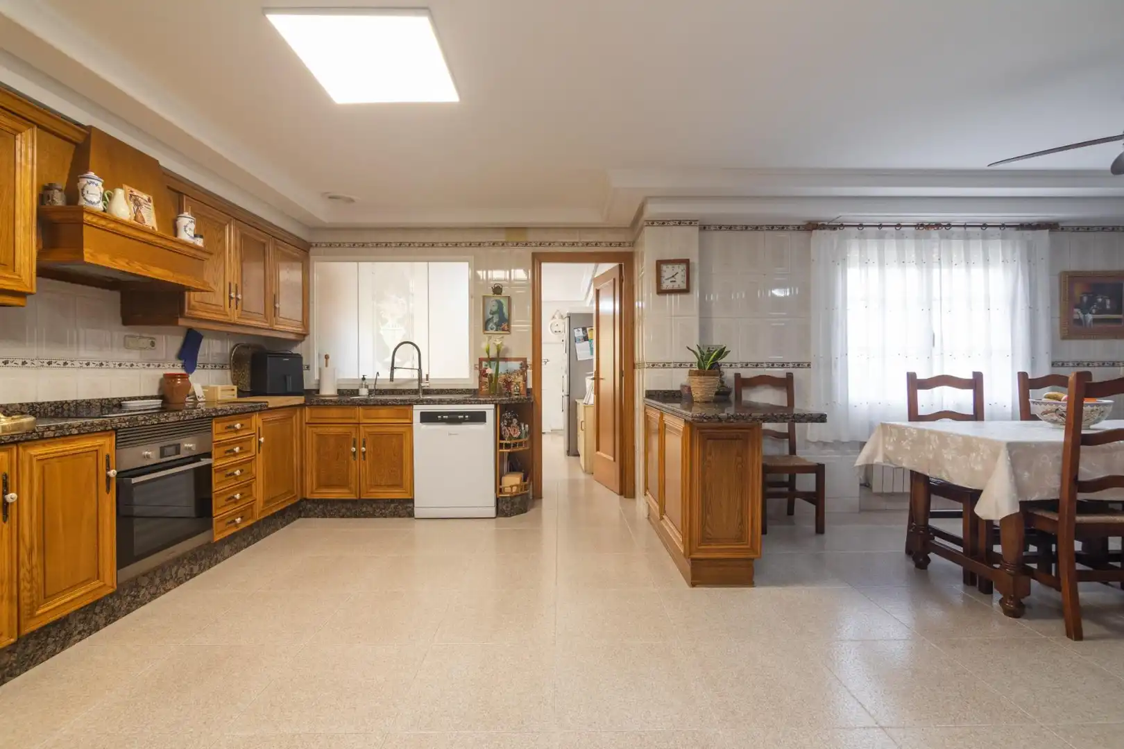 Cocina de Casa o chalet en venta en Elche / Elx con Jardín privado, Terraza y Piscina