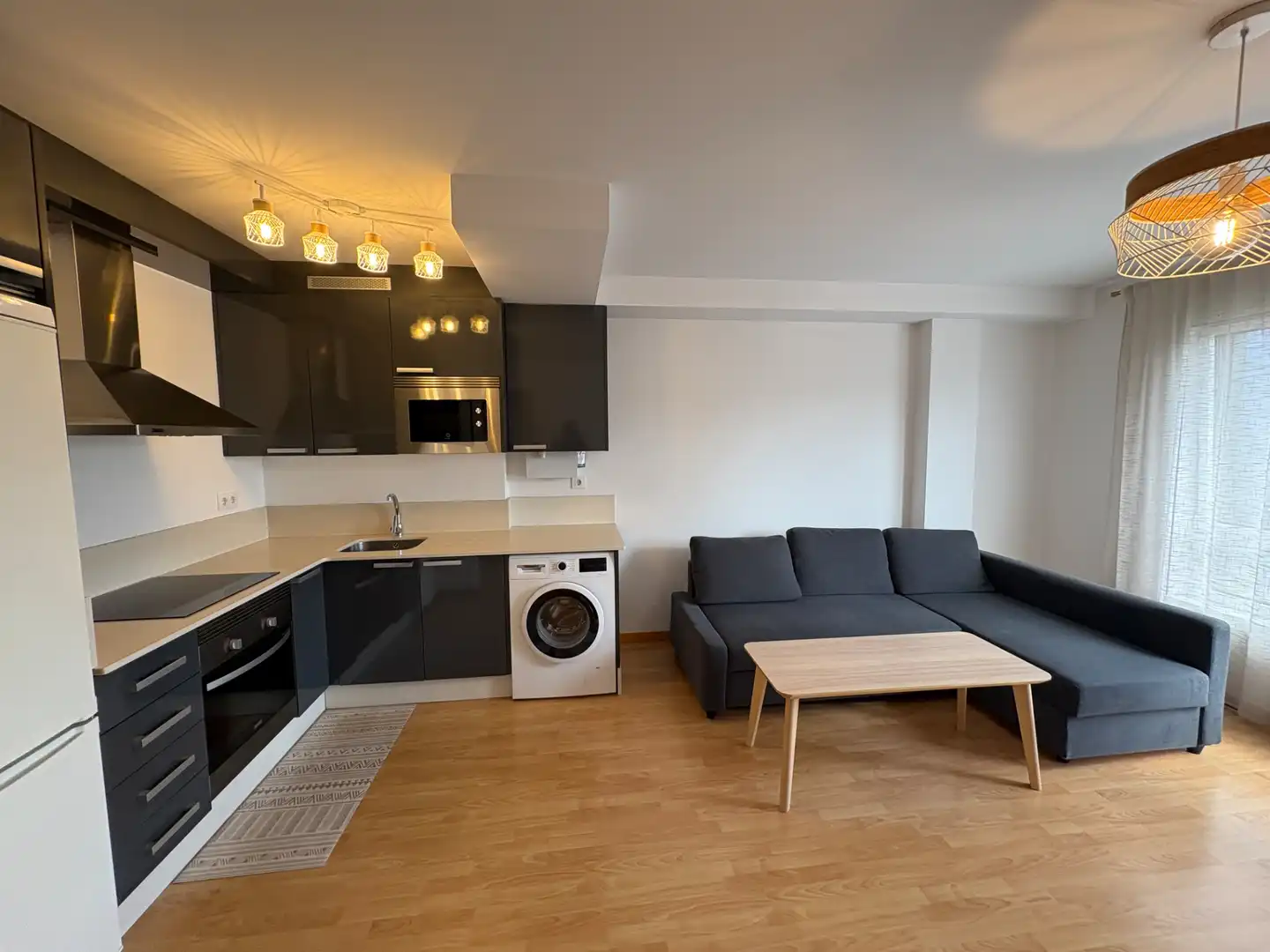 Flat for rent in Plaza de Tranvías, Alto del Castaño