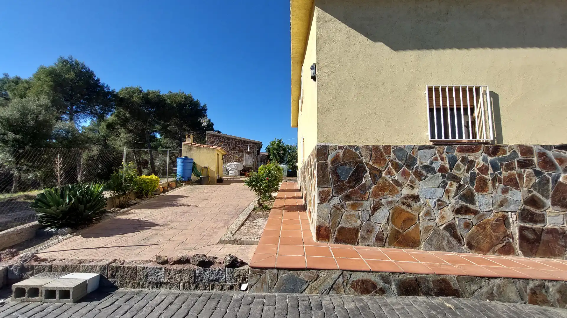 Vista exterior de Casa o xalet en venda en Sant Llorenç Savall amb Calefacció, Jardí privat i Terrassa