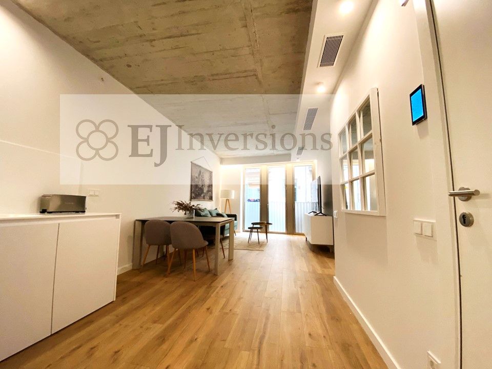 Living room of Flat for sale in  Barcelona Capital  with Air Conditioner, Heating and Parquet flooring