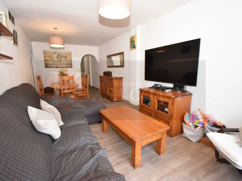 Living room of Flat for sale in Mijas  with Air Conditioner, Private garden and Terrace