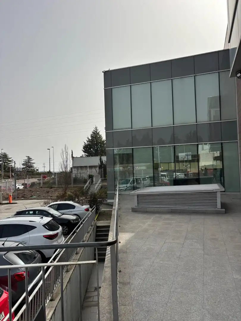 Immobles singulars amb ascensor en venda a Avenida Avenida Ramón y Cajal, imagen 79