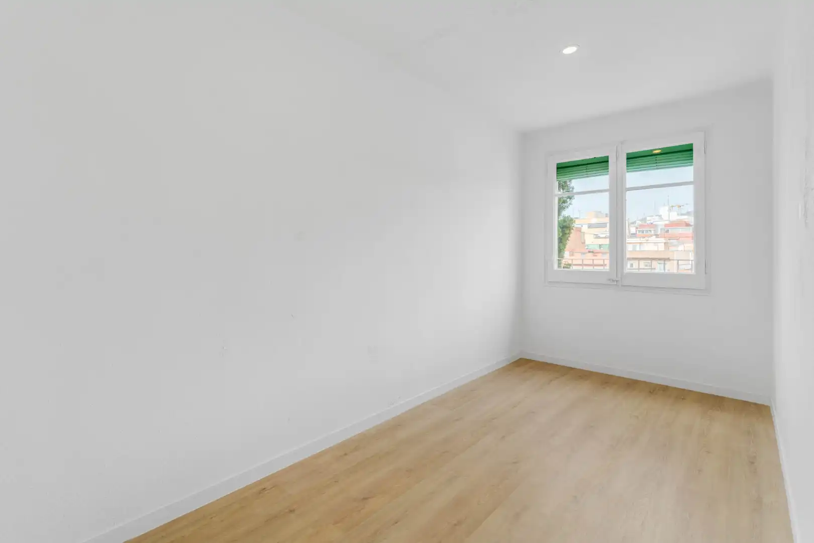 Habitación de Piso en venta en L'Hospitalet de Llobregat con Parquet y Horno