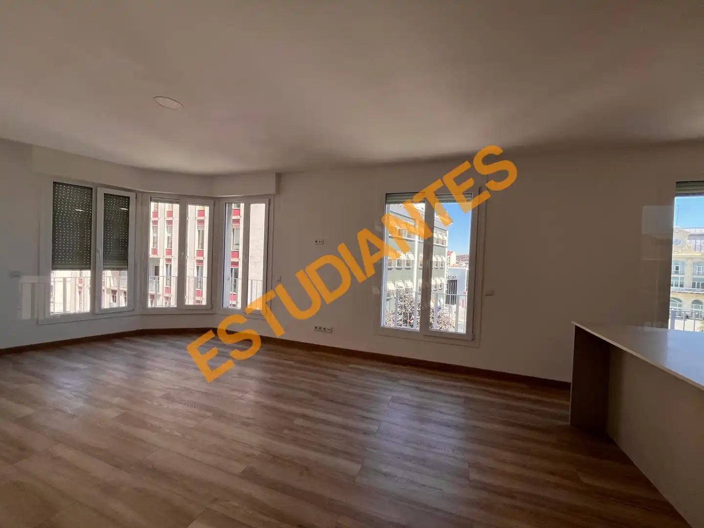 Schlafzimmer von Wohnung zur Miete in Lleida mit Heizung, Parkett und Möbliert