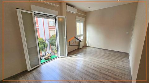 Foto 4 de Piso de alquiler en Calle Andalucia, Adelfas,  Madrid Capital