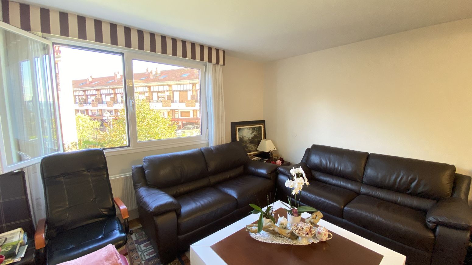 Sala d'estar de Pis en venda en Camargo amb Calefacció, Jardí privat i Traster