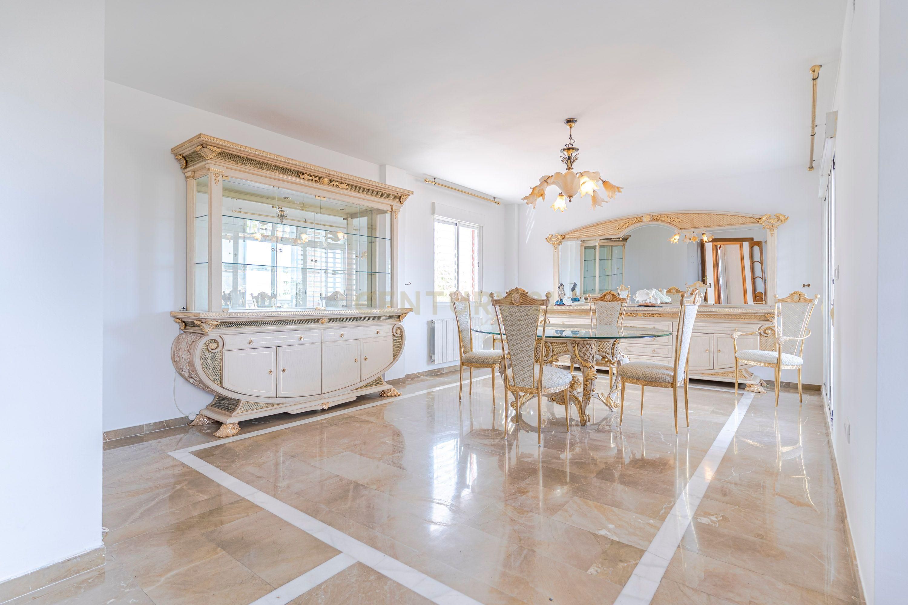 Menjador de Casa o xalet en venda en Gójar amb Aire condicionat i Traster