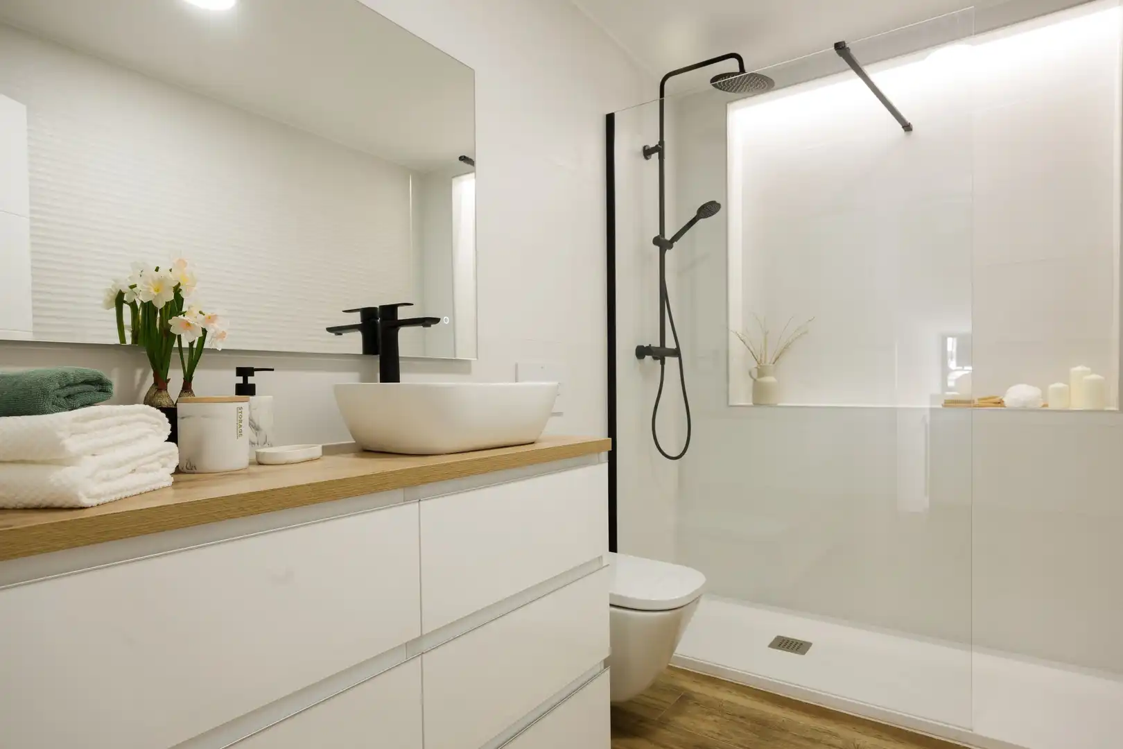 Bathroom of Detached homes for sale in Madrid  with Air Conditioner, Furnished and Alarm