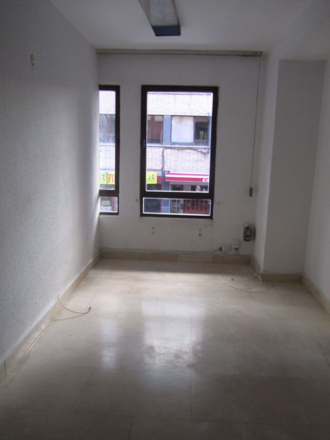 Oficina de lloguer a Campo de la Juventud