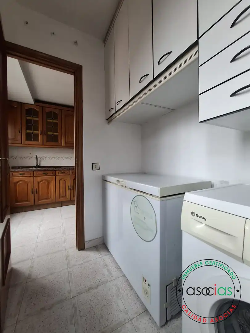 Küche von Wohnung zur Miete in Gijón  mit Heizung, Parkett und Möbliert