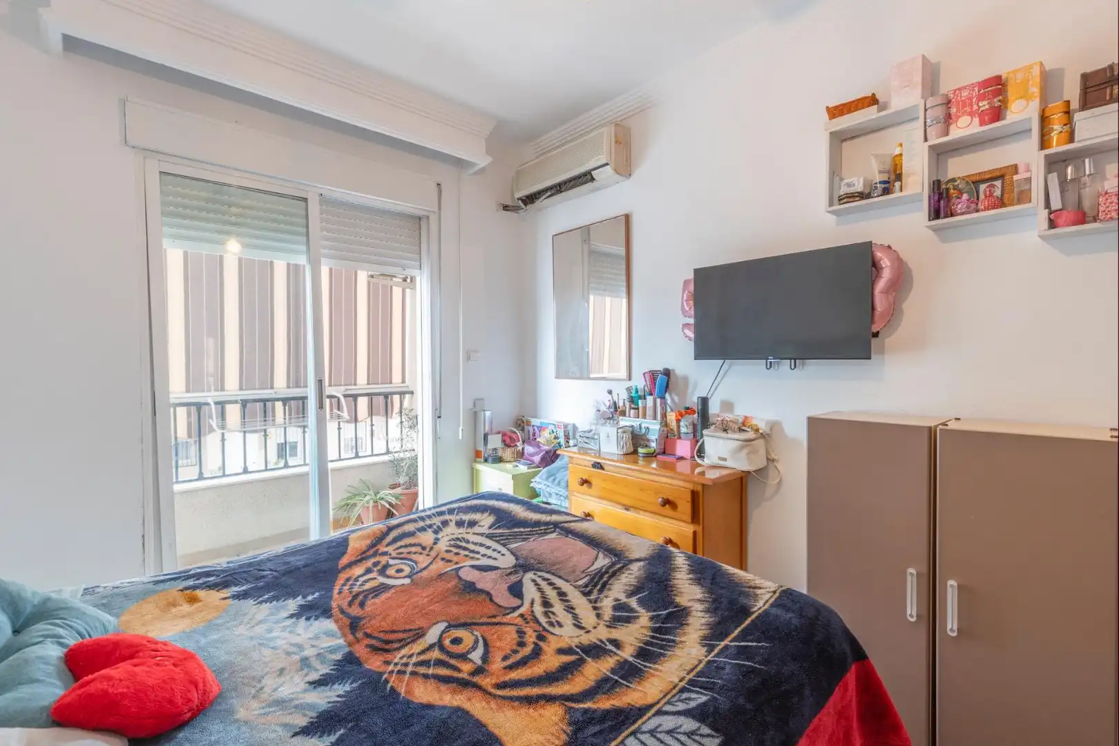 Dormitori de Casa adosada en venda en Atarfe amb Aire condicionat, Calefacció i Jardí privat