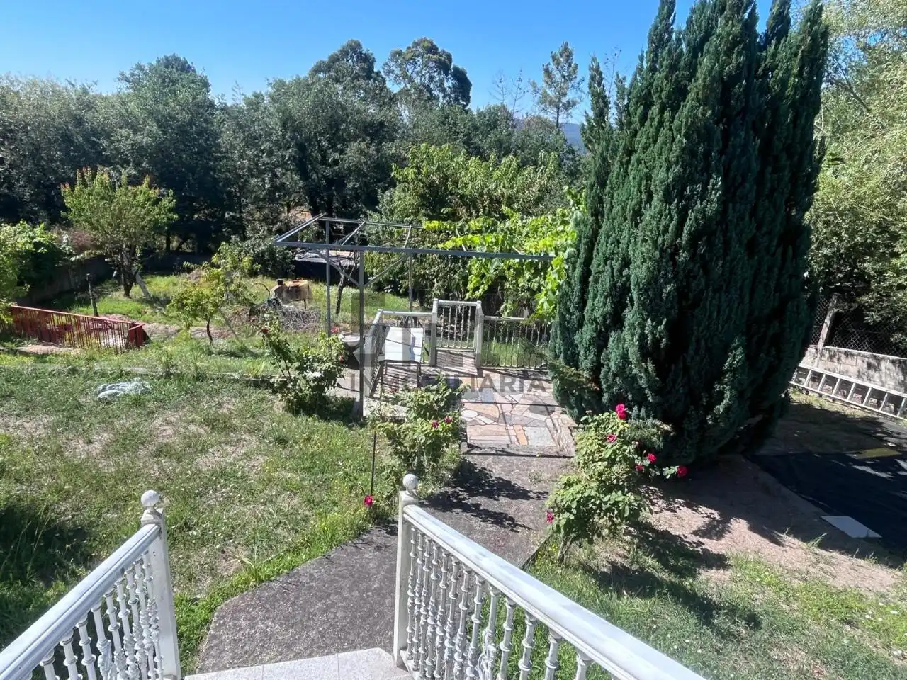 Jardí de Casa o xalet en venda en Ourense Capital  amb Calefacció, Jardí privat i Moblat
