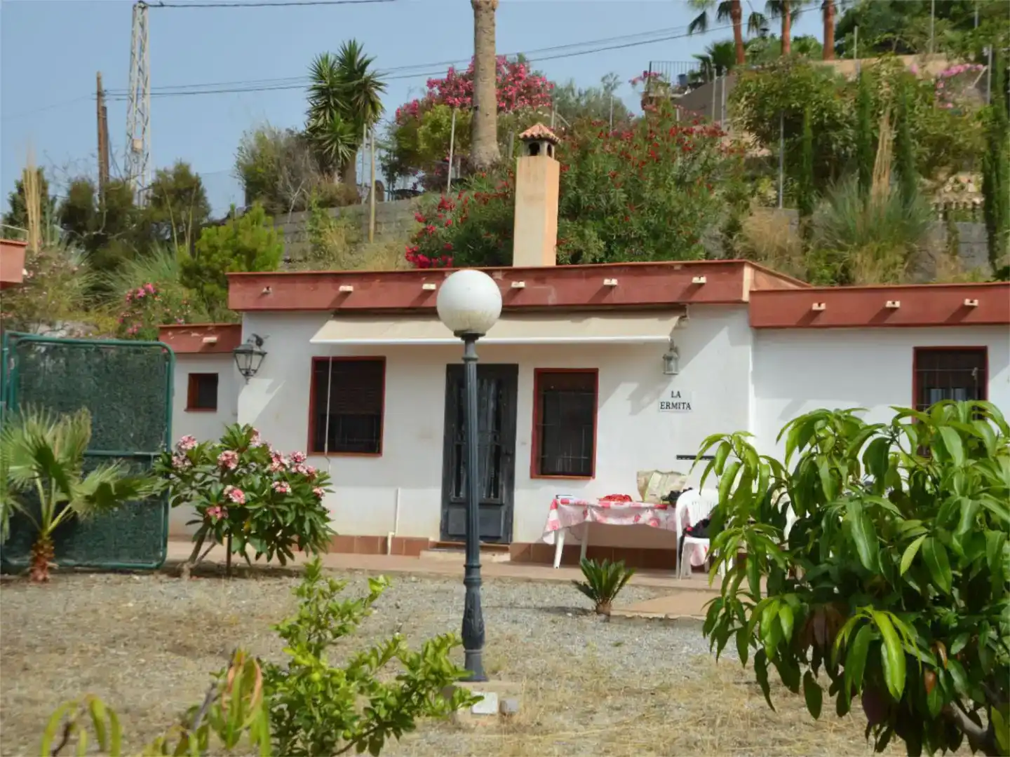 Vista exterior de Finca rústica en venda en Motril amb Aire condicionat, Piscina i Balcó