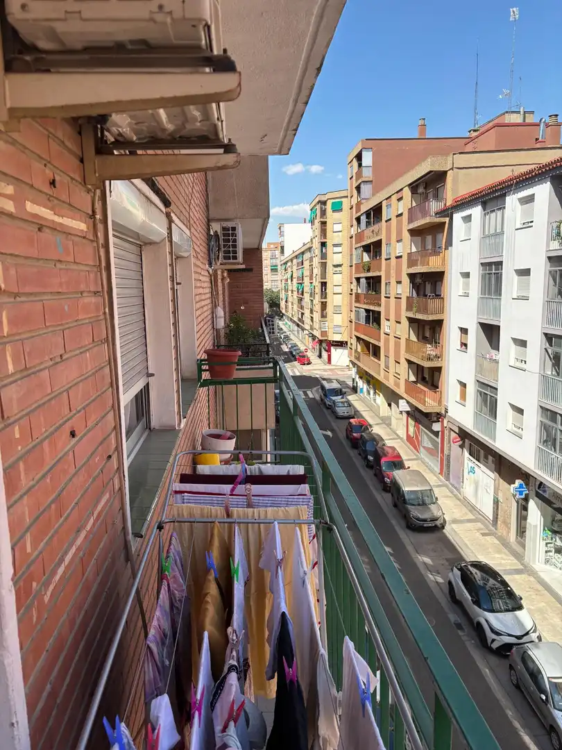 Vista exterior de Piso en venta en Zaragoza con Aire acondicionado, Calefacción y Amueblado