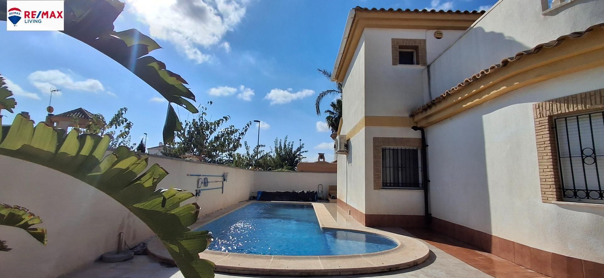 Piscina de Casa o chalet en venta en  Murcia Capital con Jardín privado, Terraza y Balcón