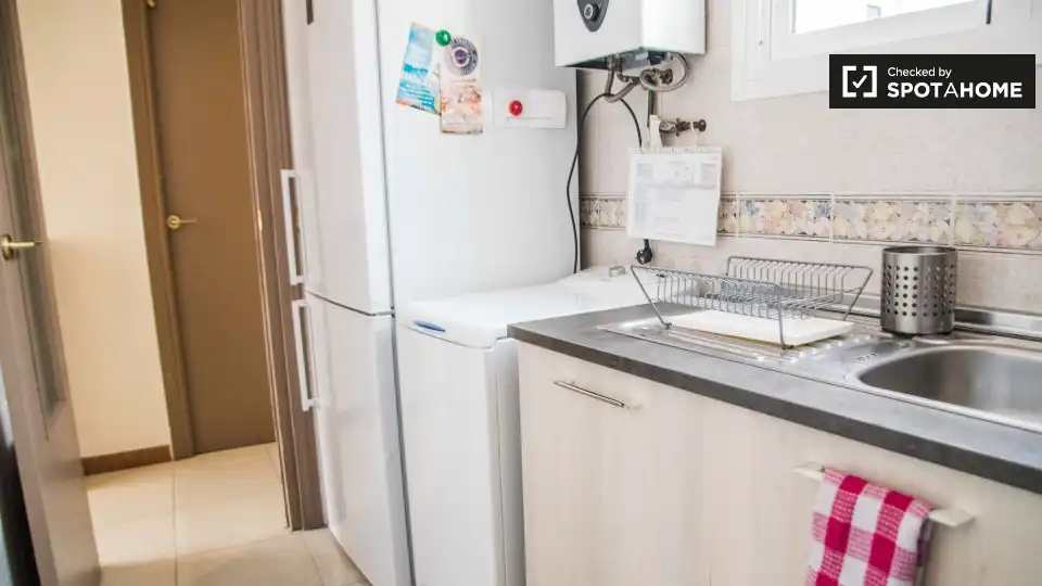 Cuina de Apartament per a compartir en Mislata amb Aire condicionat, Calefacció i Terrassa