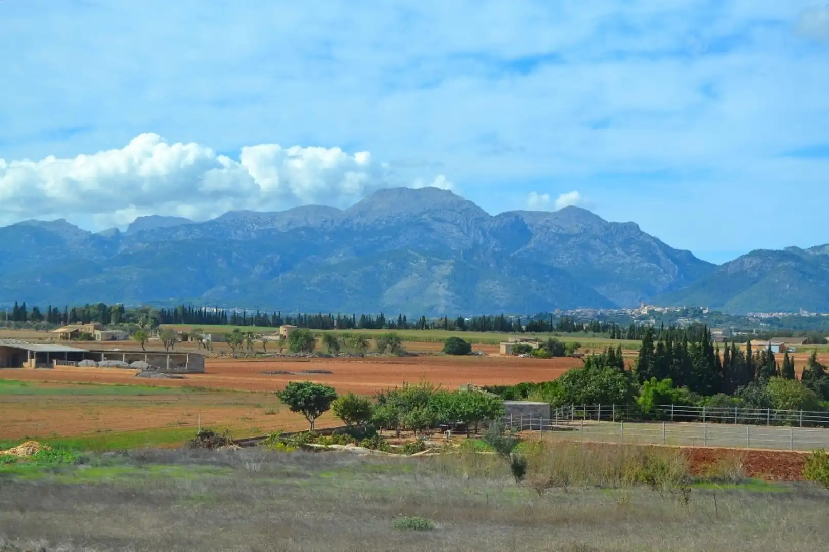 Vista exterior de Finca rústica de lloguer en Muro amb Aire condicionat, Calefacció i Jardí privat
