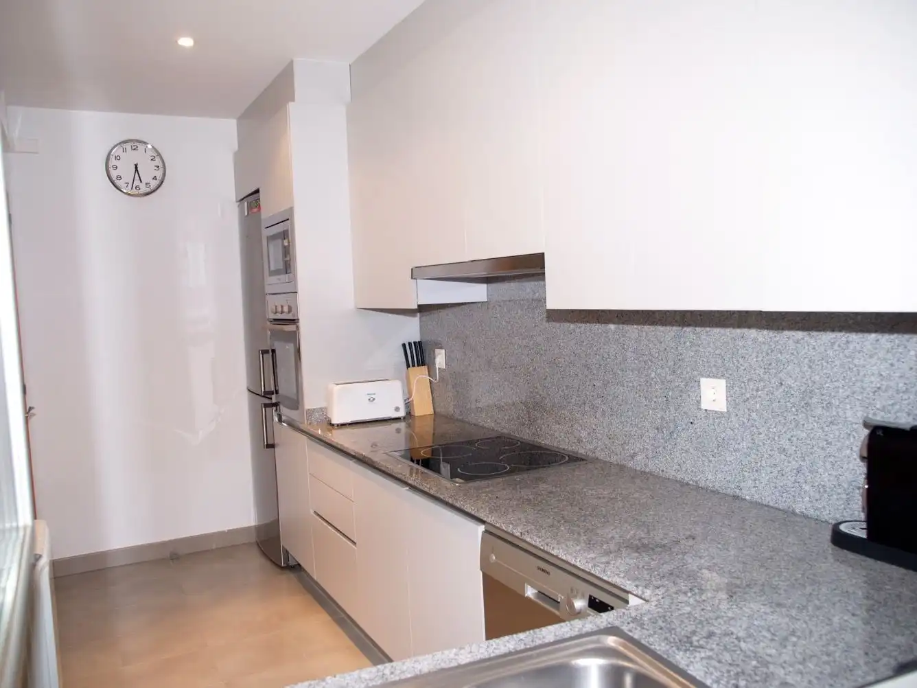 Kitchen of Ground floor for rent in Ponent