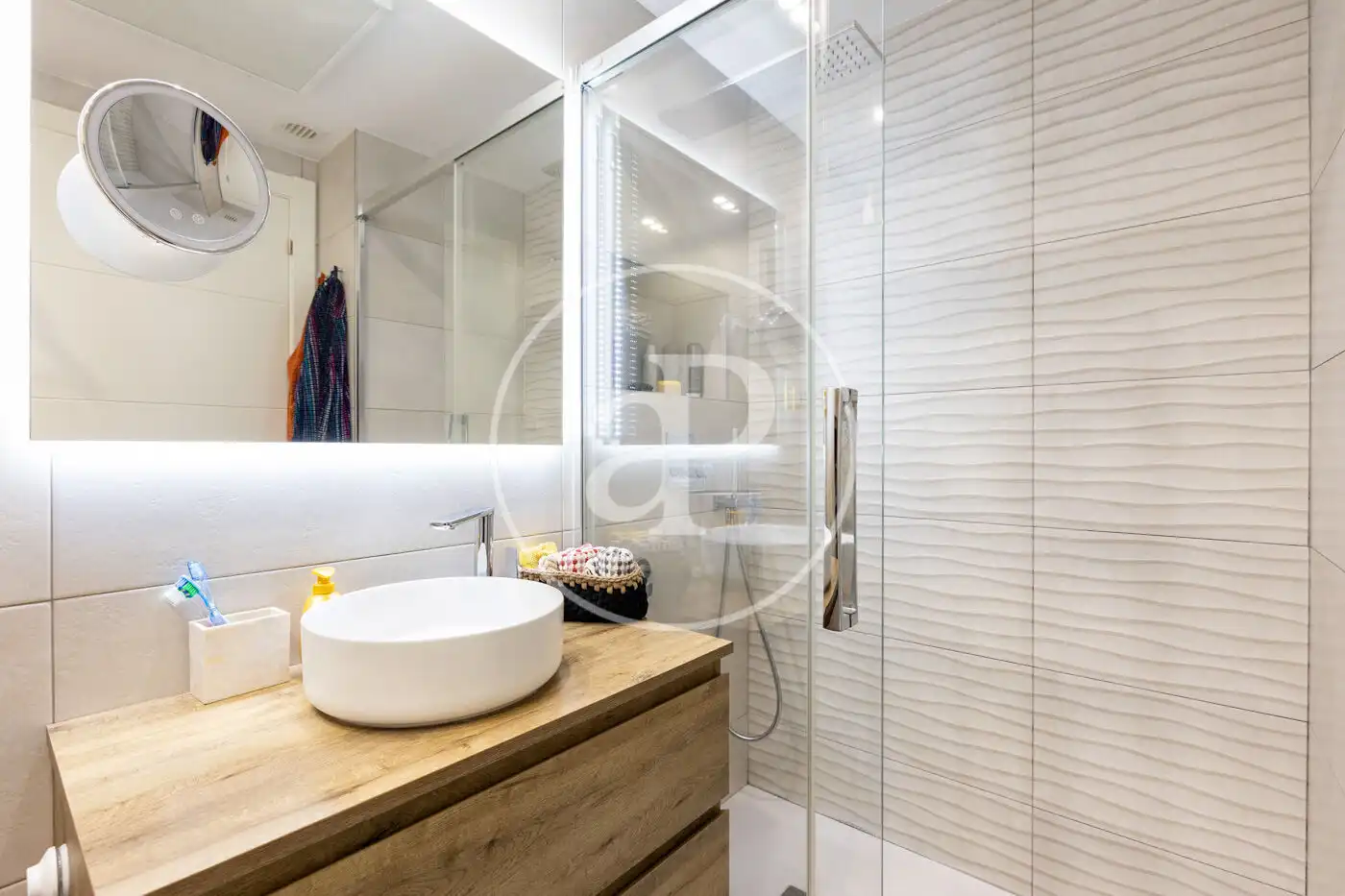 Badezimmer von Wohnung zum Verkauf in Esplugues de Llobregat mit Klimaanlage, Heizung und Privatgarten