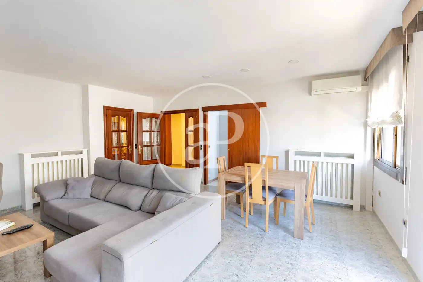 Sala d'estar de Casa adosada en venda en Rubí amb Aire condicionat, Calefacció i Terrassa