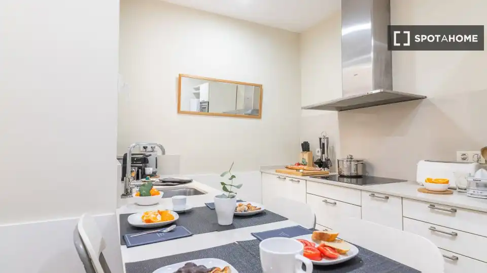 Flat with terrace to rent in Eixample, imagen 4
