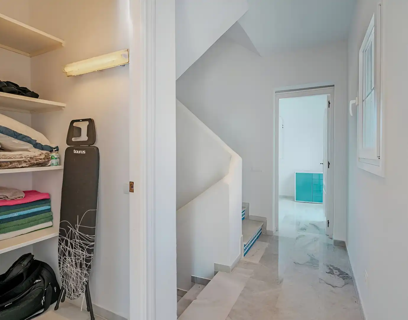 Casa adosada en venda en Estepona amb Aire condicionat, Jardí privat i Terrassa