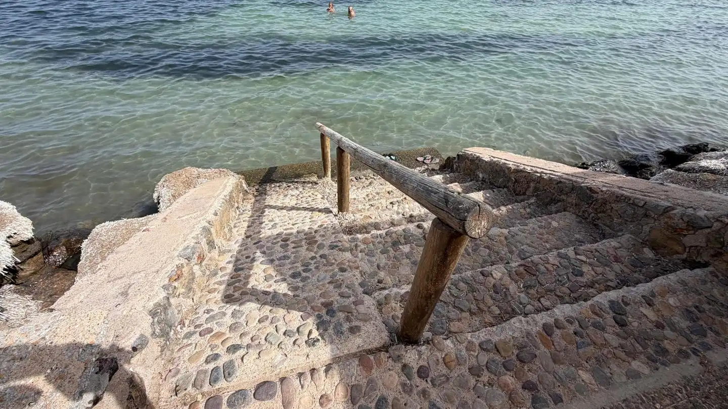 Piscina de Dúplex en venda en La Manga del Mar Menor amb Aire condicionat, Calefacció i Jardí privat