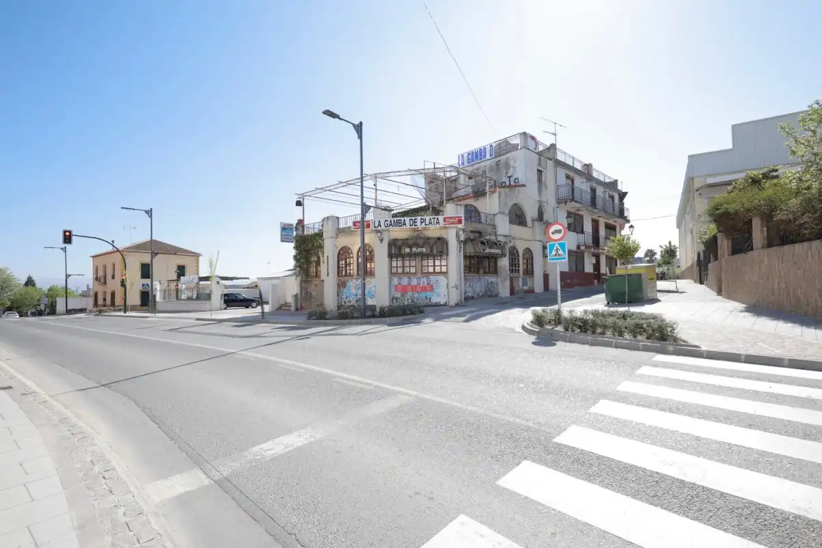 Vista exterior de Casa o xalet en venda en Alhendín amb Jardí privat, Terrassa i Balcó