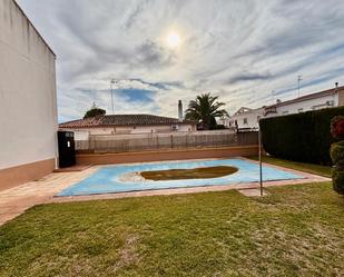 Piscina de Casa adosada en venda en Alcázar de San Juan amb Calefacció, Forn i Piscina comunitària