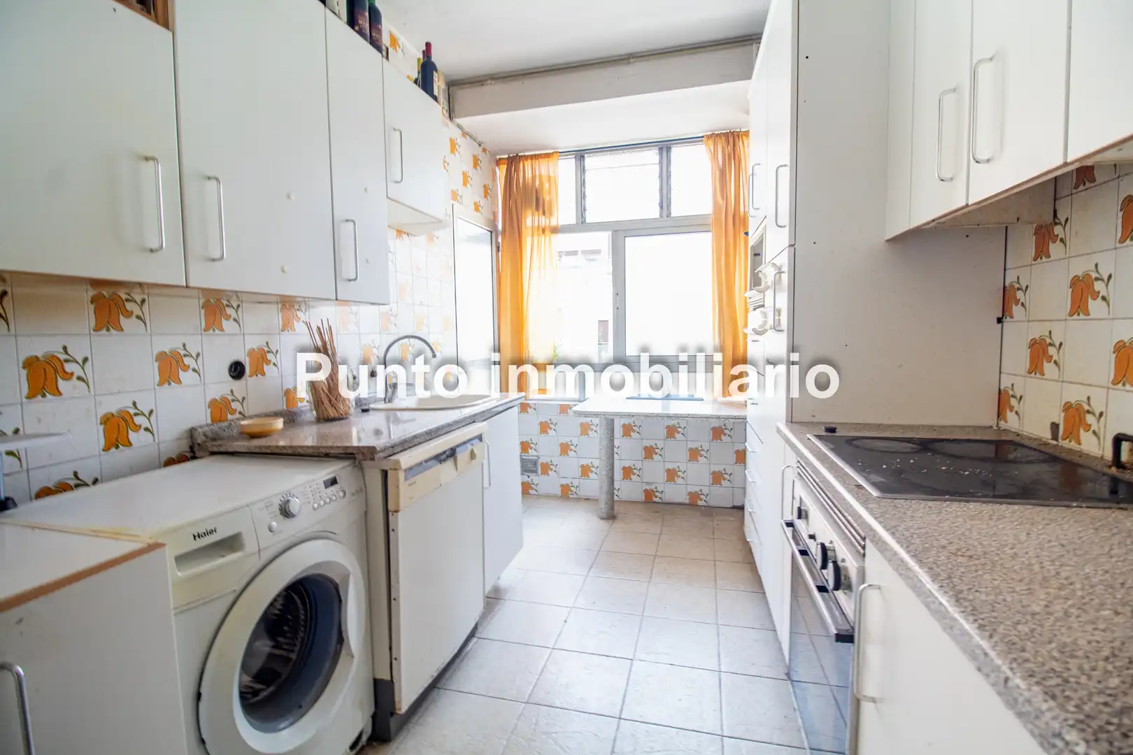 Cuina de Pis en venda en Valladolid amb Calefacció, Parquet i Terrassa