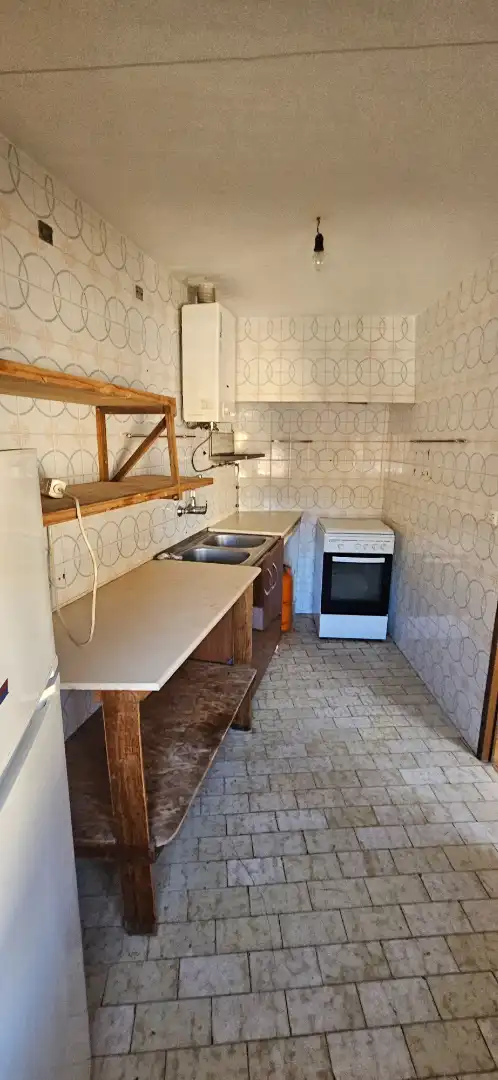 Cocina de Casa adosada en venta en Hoyos con Lavadora y Balcón